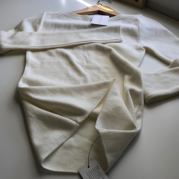 NYMPH White Ribbed Top - Picture 5 of 5